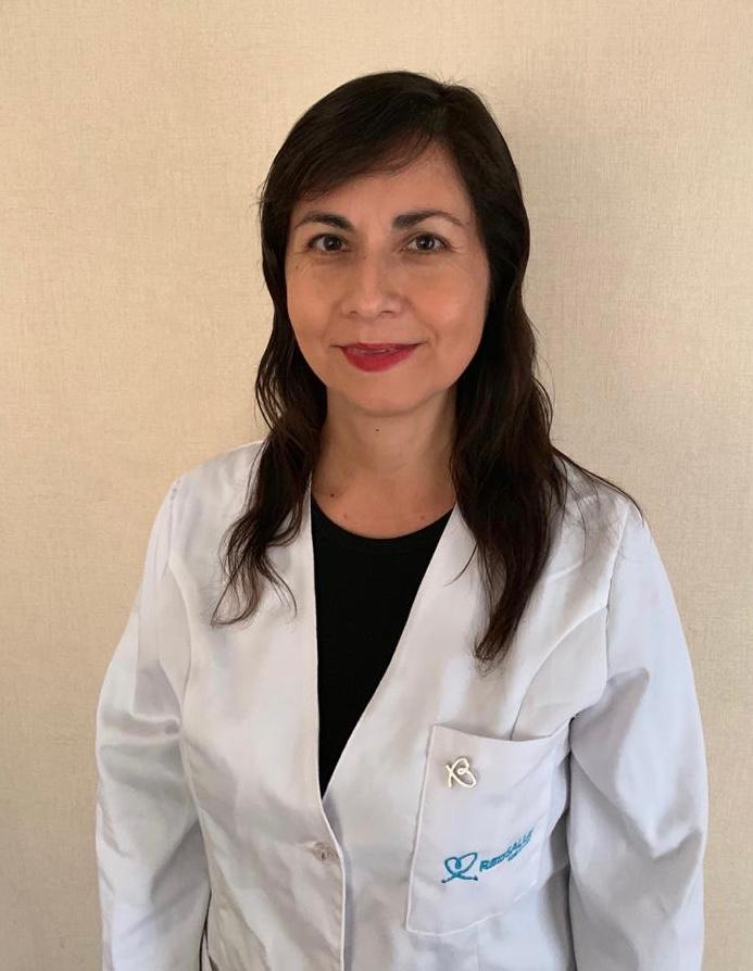Dra. Adriana López Ravest